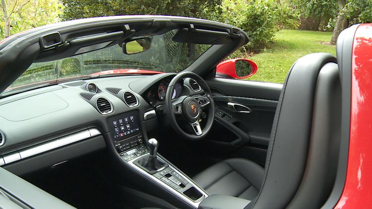 PORSCHE 718 BOXSTER ROADSTER 2.0 2dr PDK